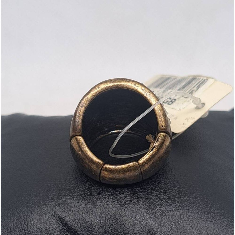 Ring - Picture 3 of 4